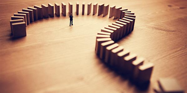 金价1765难寻回涨！高利率与强势美元控制局面