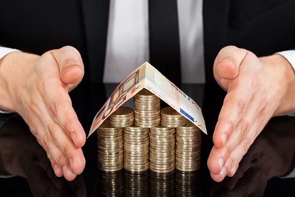 美联储褐皮书显示美国经济疲软，国际金价或震荡运行